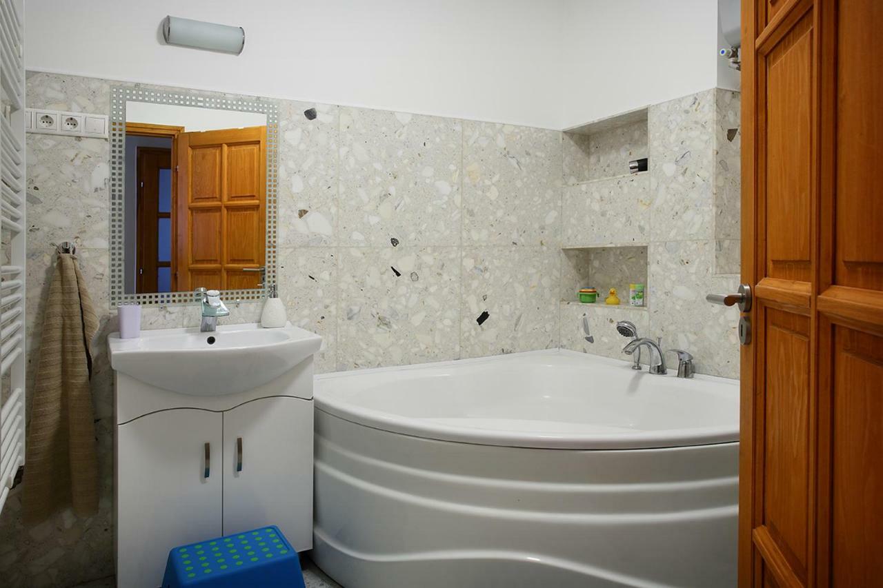 Ecomfort Apartment 케치케메트 외부 사진